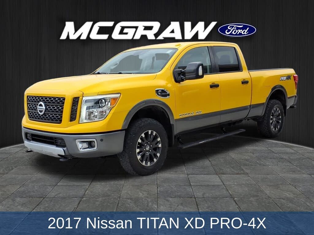 2017 NISSAN Titan