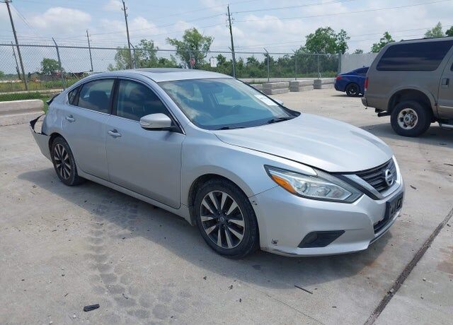 2016 NISSAN Altima