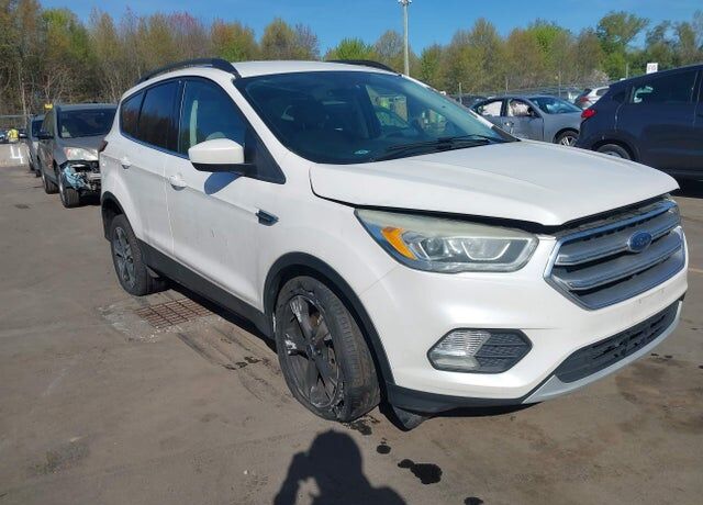 2017 FORD Escape