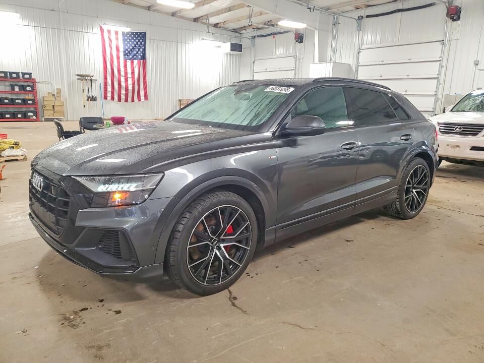 2021 AUDI Q8
