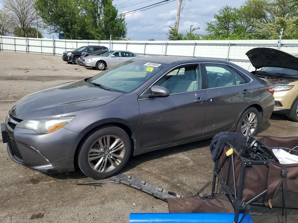 2016 TOYOTA Camry