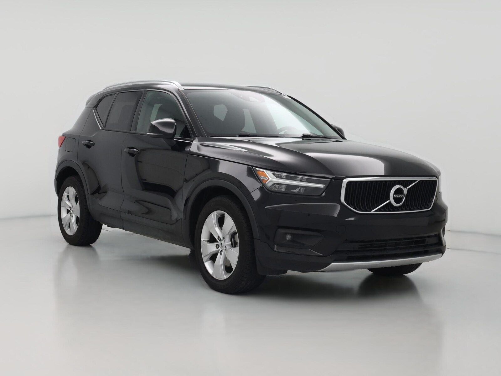 2021 VOLVO XC40