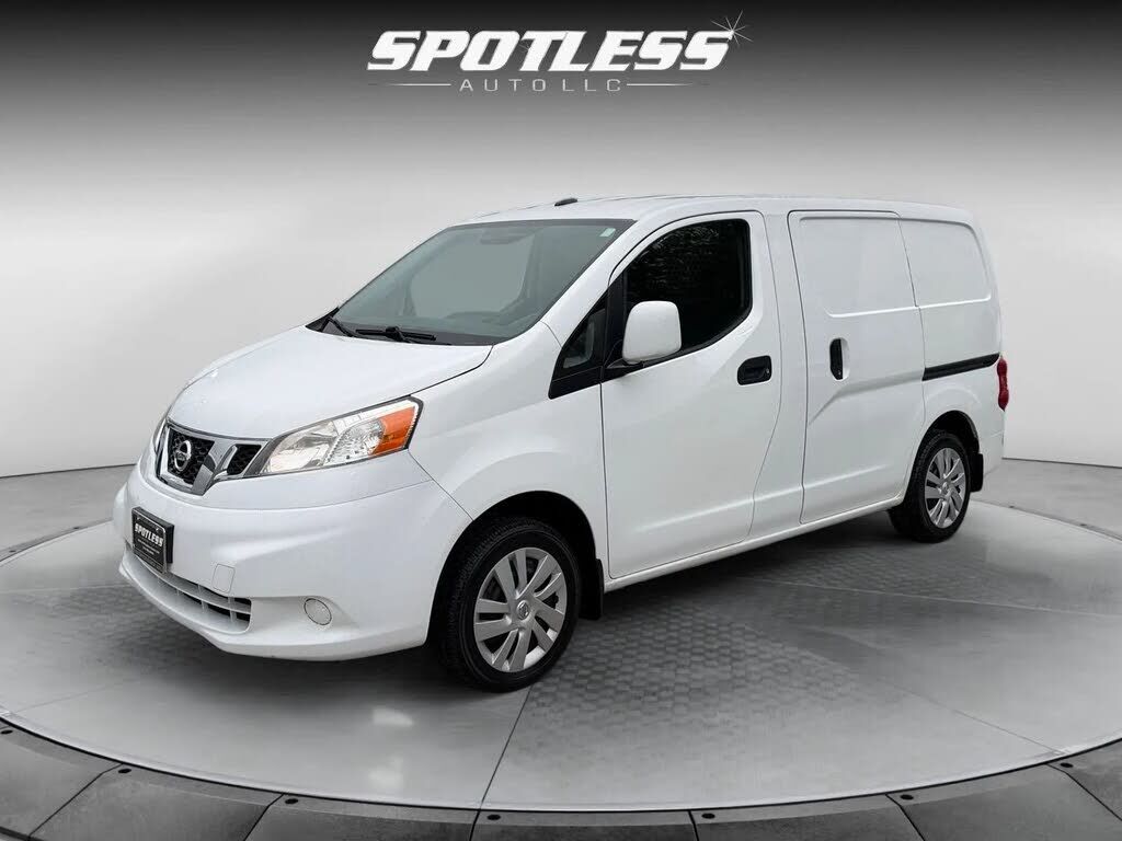 2017 NISSAN NV200