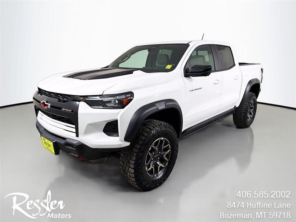 2025 CHEVROLET Colorado