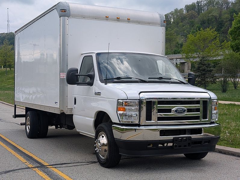 2023 FORD E-450