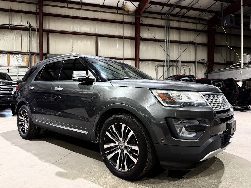 2016 FORD Explorer