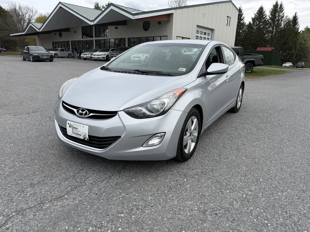 2013 HYUNDAI Elantra