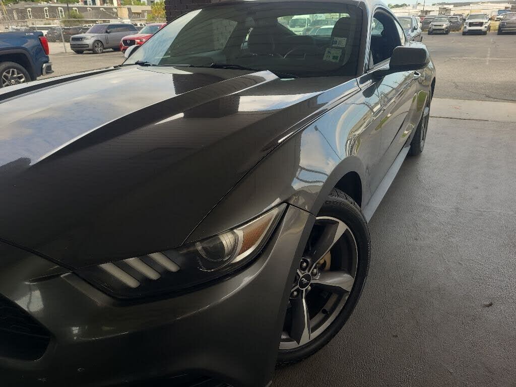 2017 FORD Mustang