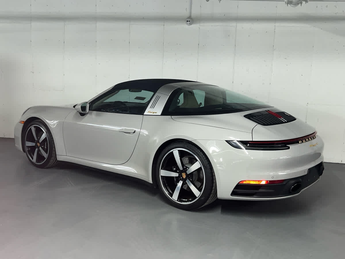 2021 PORSCHE 911