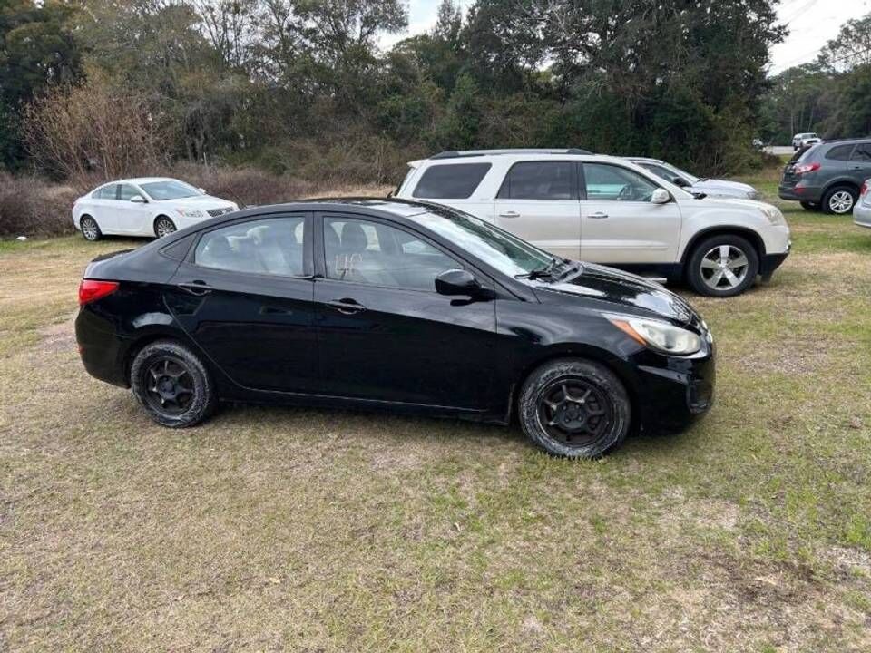 2012 HYUNDAI Accent