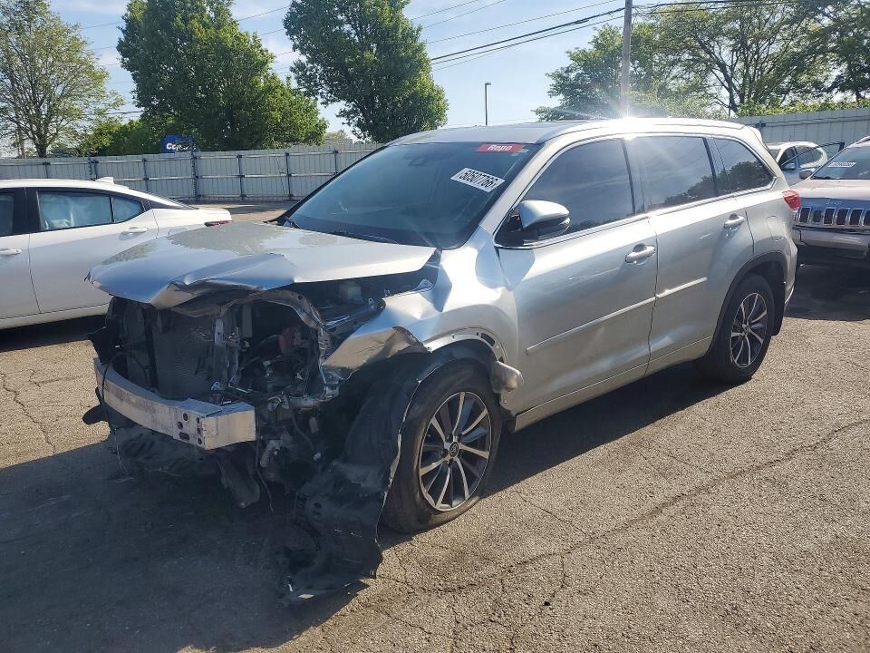 2018 TOYOTA Highlander