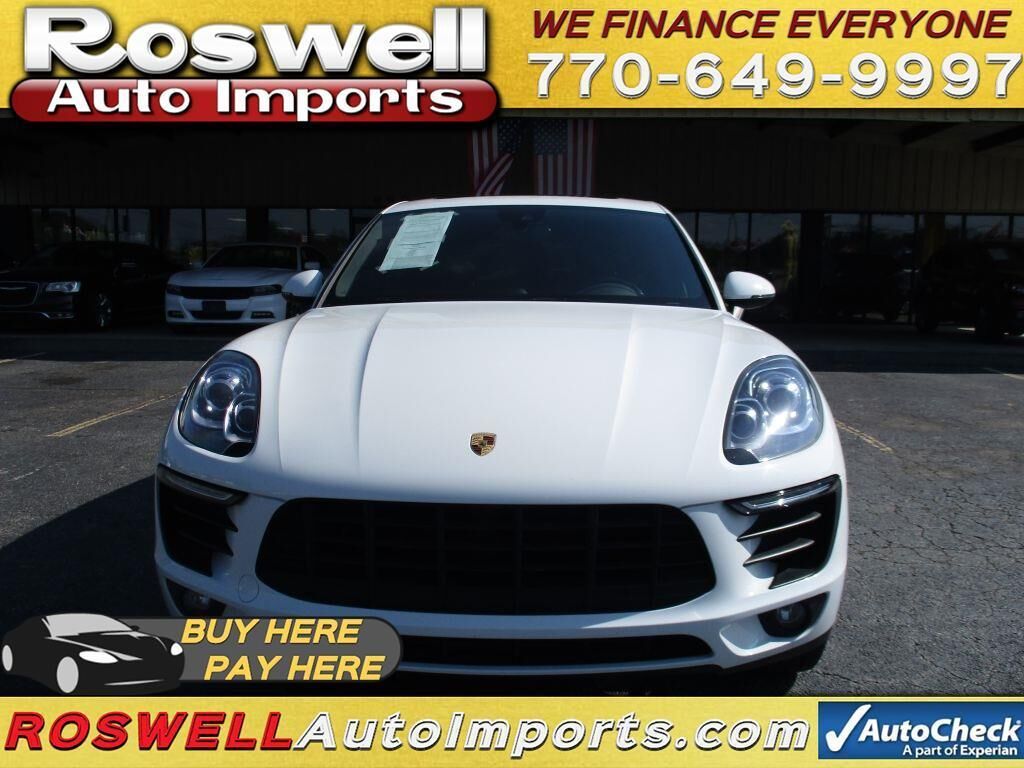 2017 PORSCHE Macan