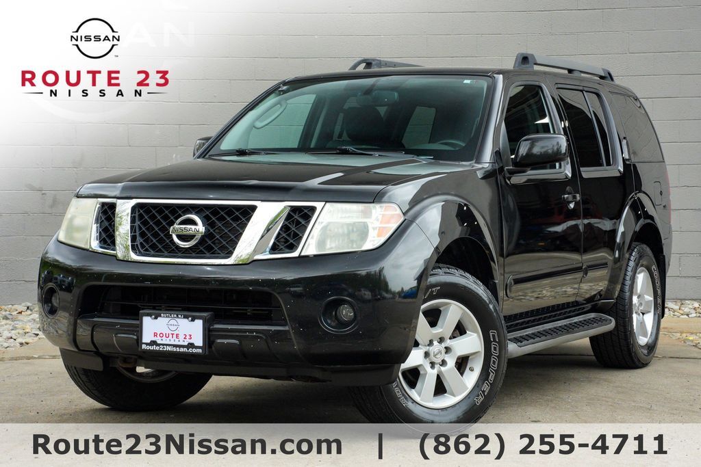 2011 NISSAN Pathfinder