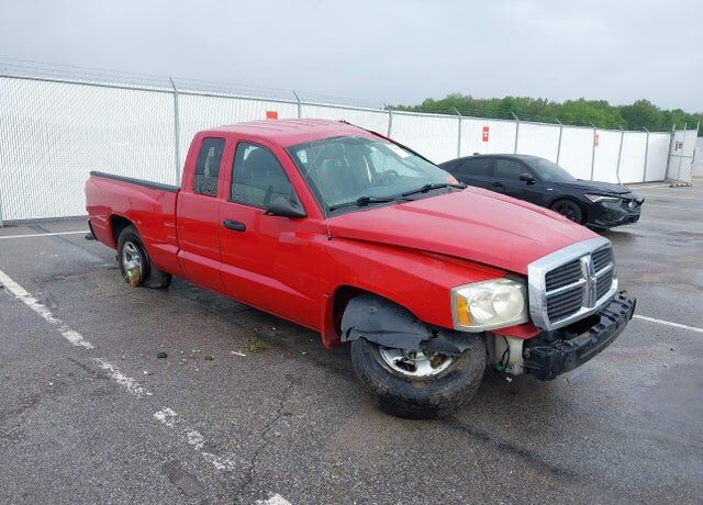 2005 DODGE Dakota