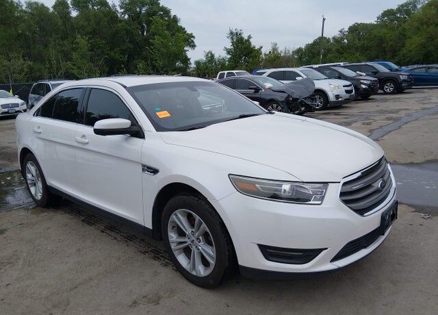 2016 FORD Taurus