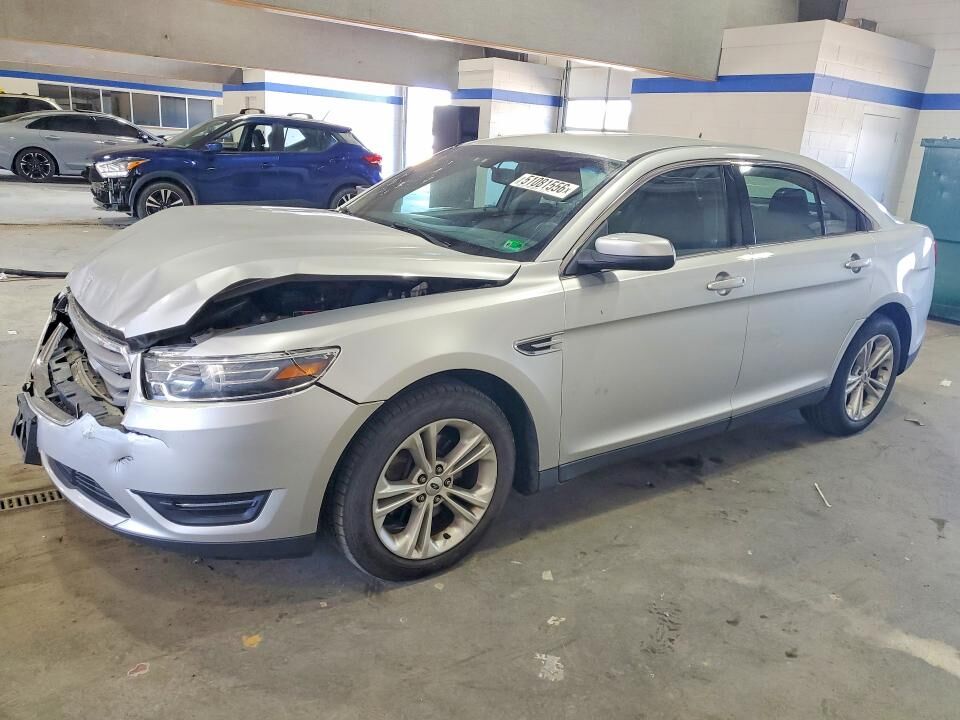 2016 FORD Taurus