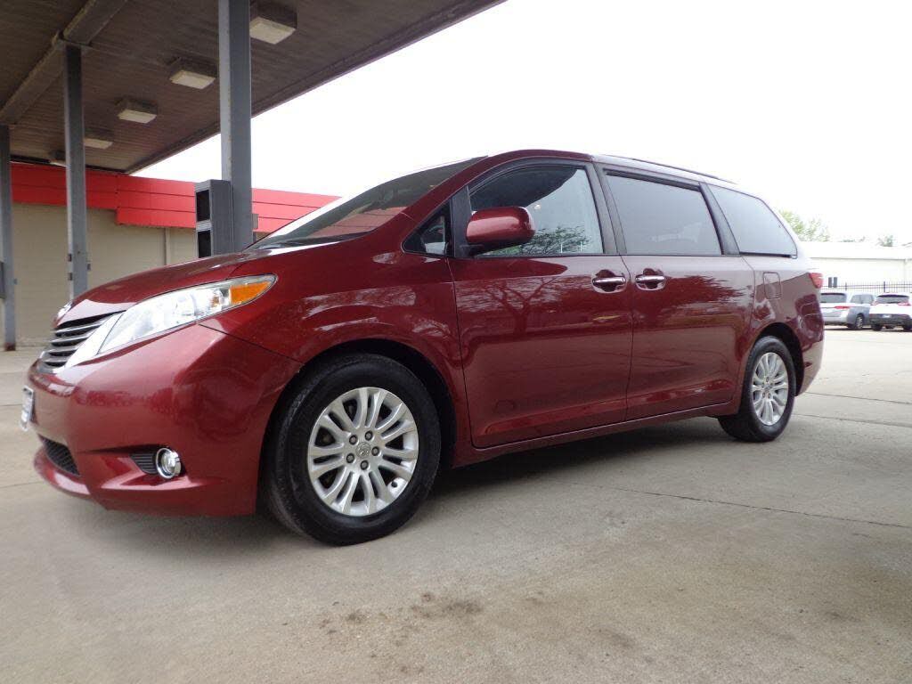 2015 TOYOTA Sienna