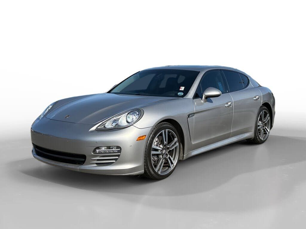 2012 PORSCHE Panamera