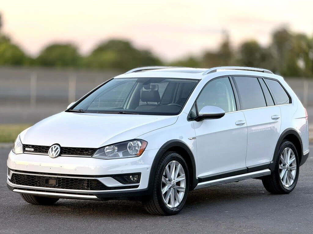 2017 VOLKSWAGEN Golf Alltrack