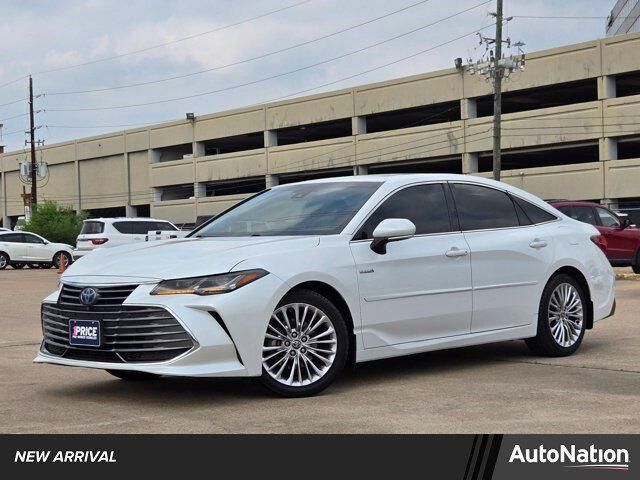 2020 TOYOTA Avalon