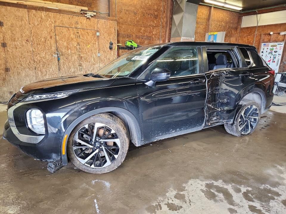 2022 MITSUBISHI Outlander