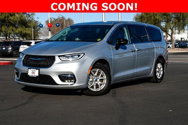 2023 CHRYSLER Pacifica