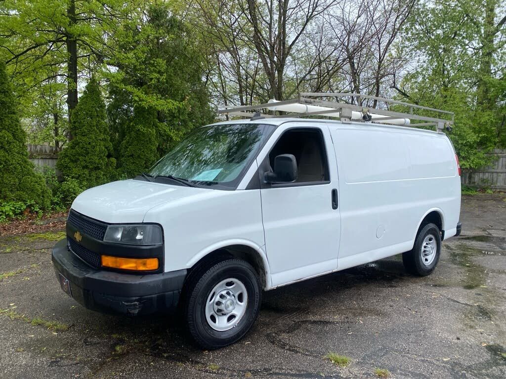 2020 CHEVROLET Express