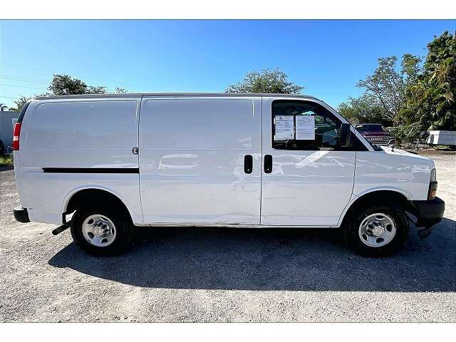 2020 CHEVROLET Express