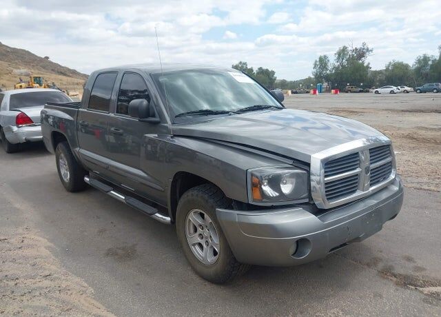 2005 DODGE Dakota