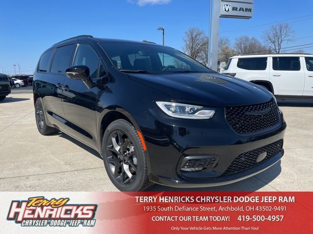 2026 CHRYSLER Pacifica