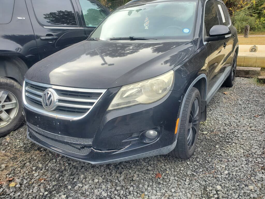 2011 VOLKSWAGEN Tiguan