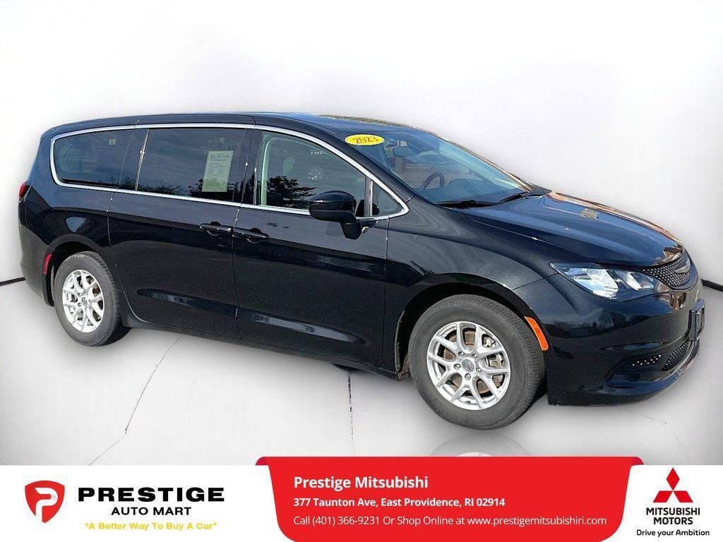 2023 CHRYSLER Voyager