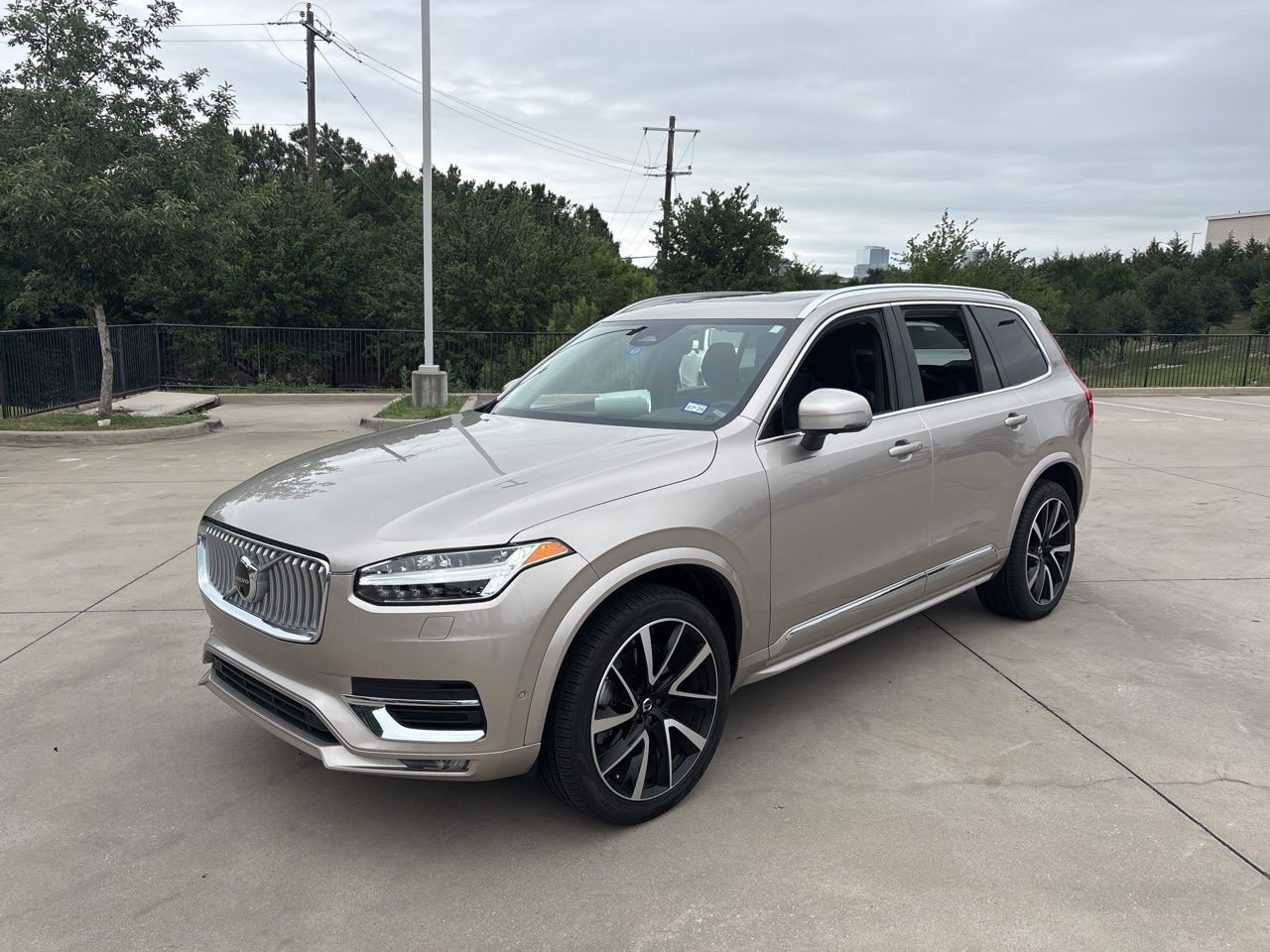 2024 VOLVO XC90