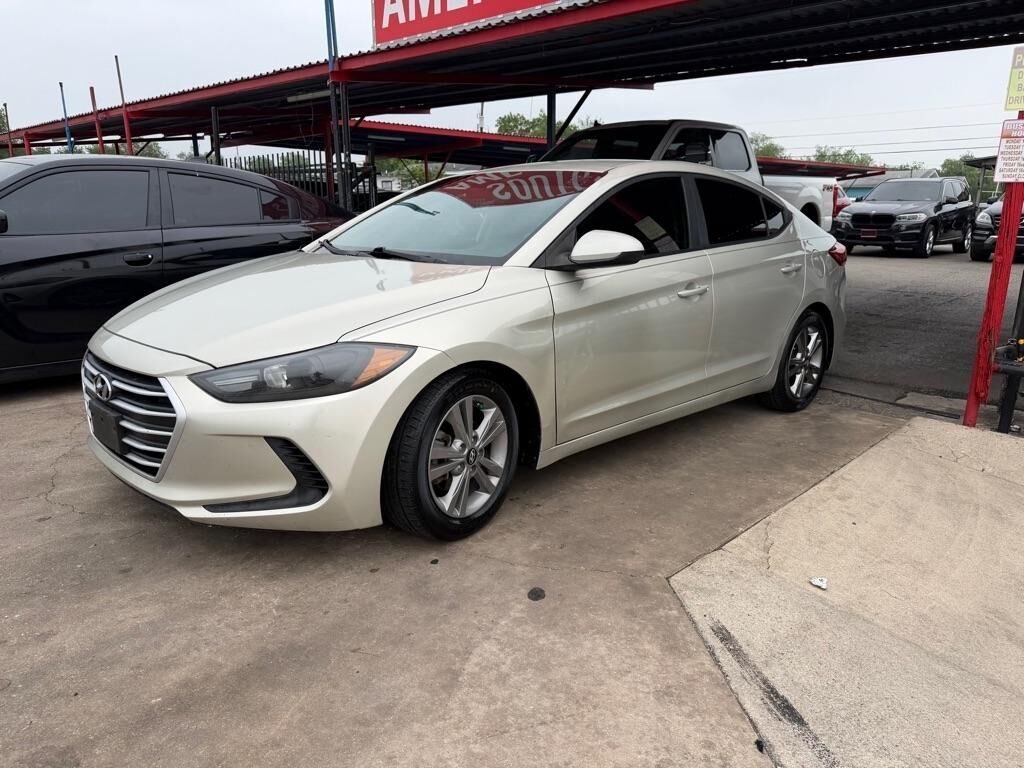 2017 HYUNDAI Elantra