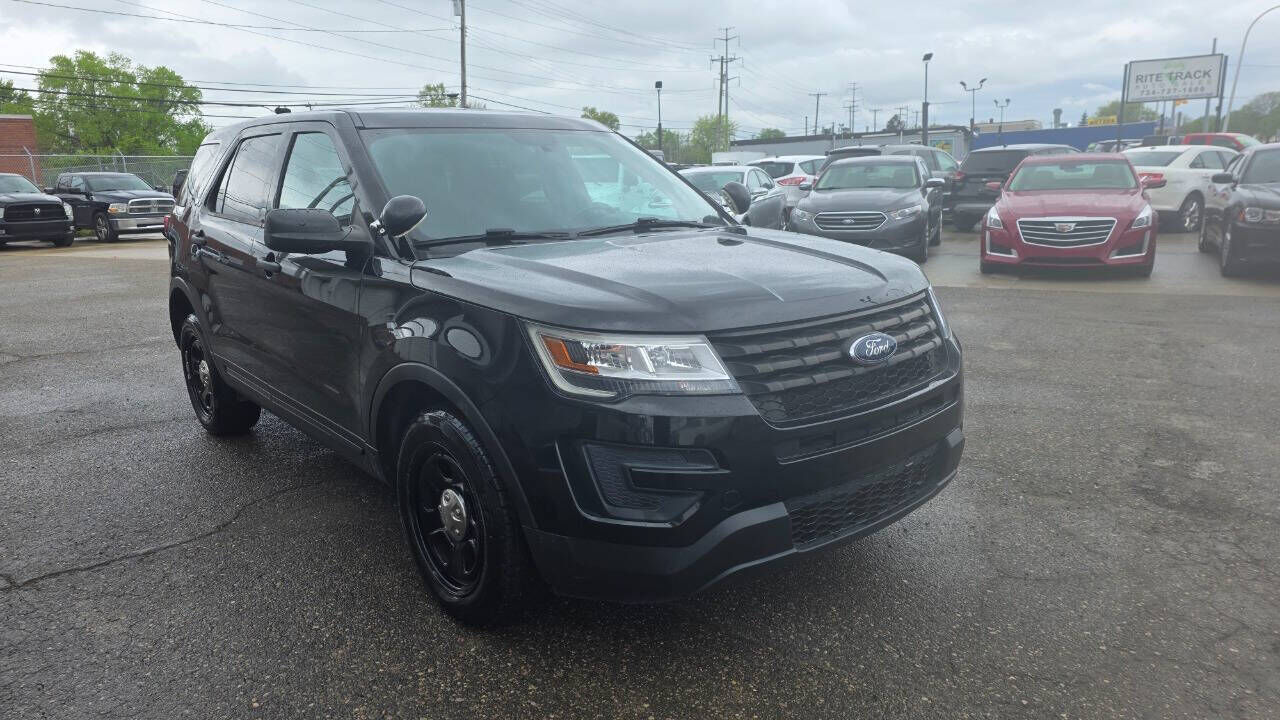 2017 FORD Explorer