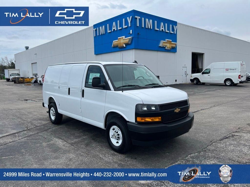 2025 CHEVROLET Express