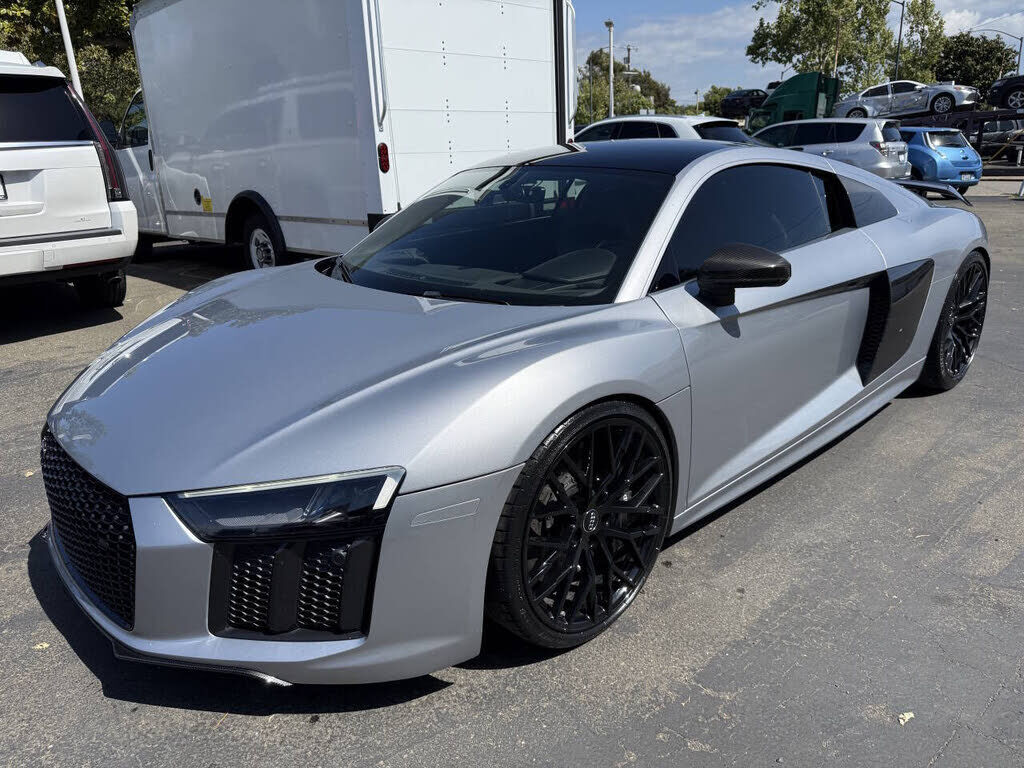 2018 AUDI R8