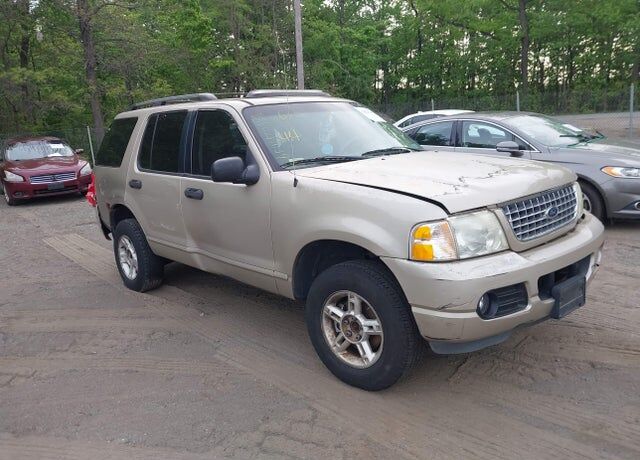 2004 FORD Explorer