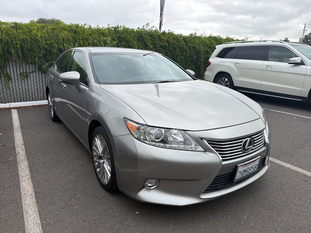 2015 LEXUS ES