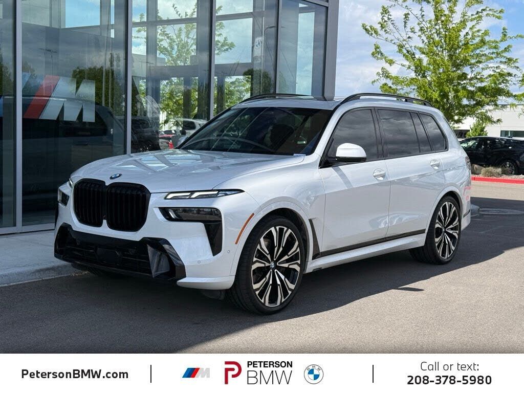 2023 BMW X7