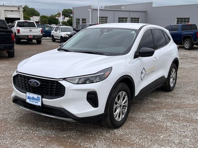 2024 FORD Escape