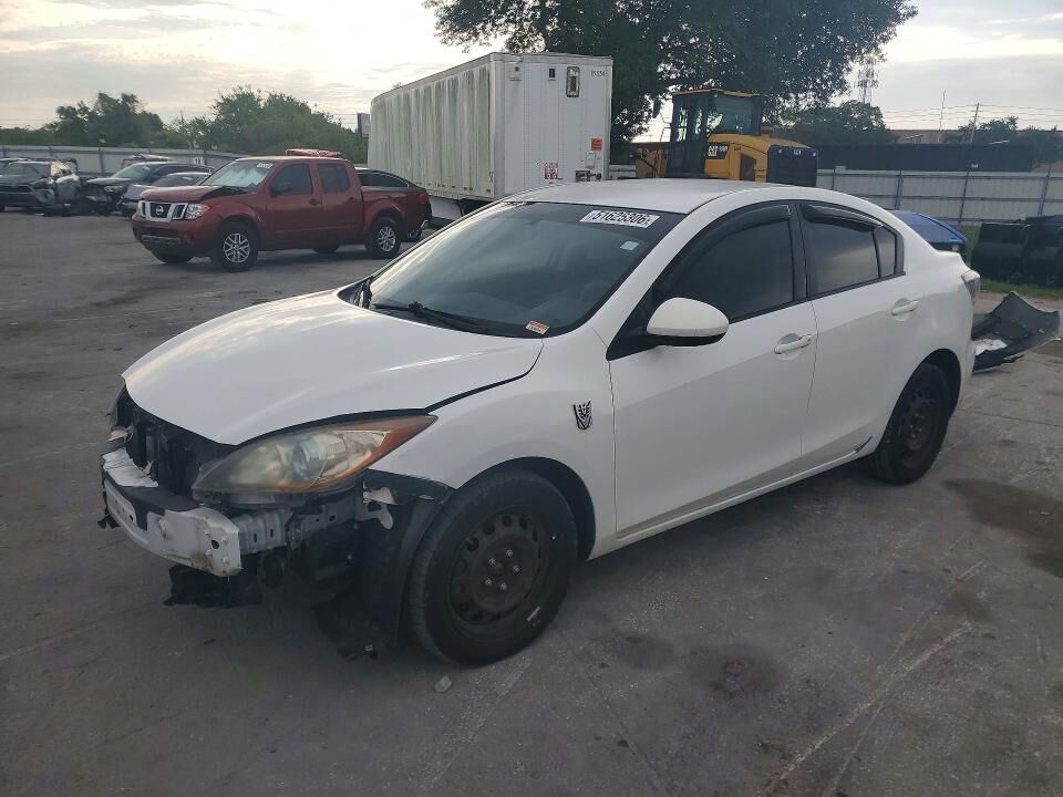 2013 MAZDA Mazda3