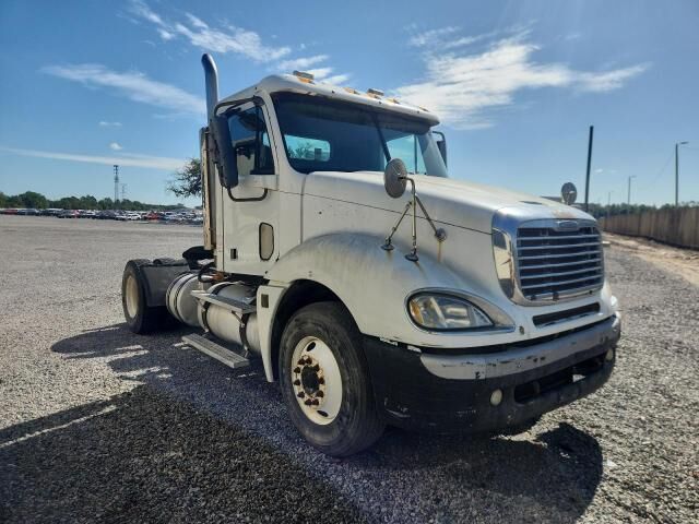 2007 FREIGHTLINER Columbia