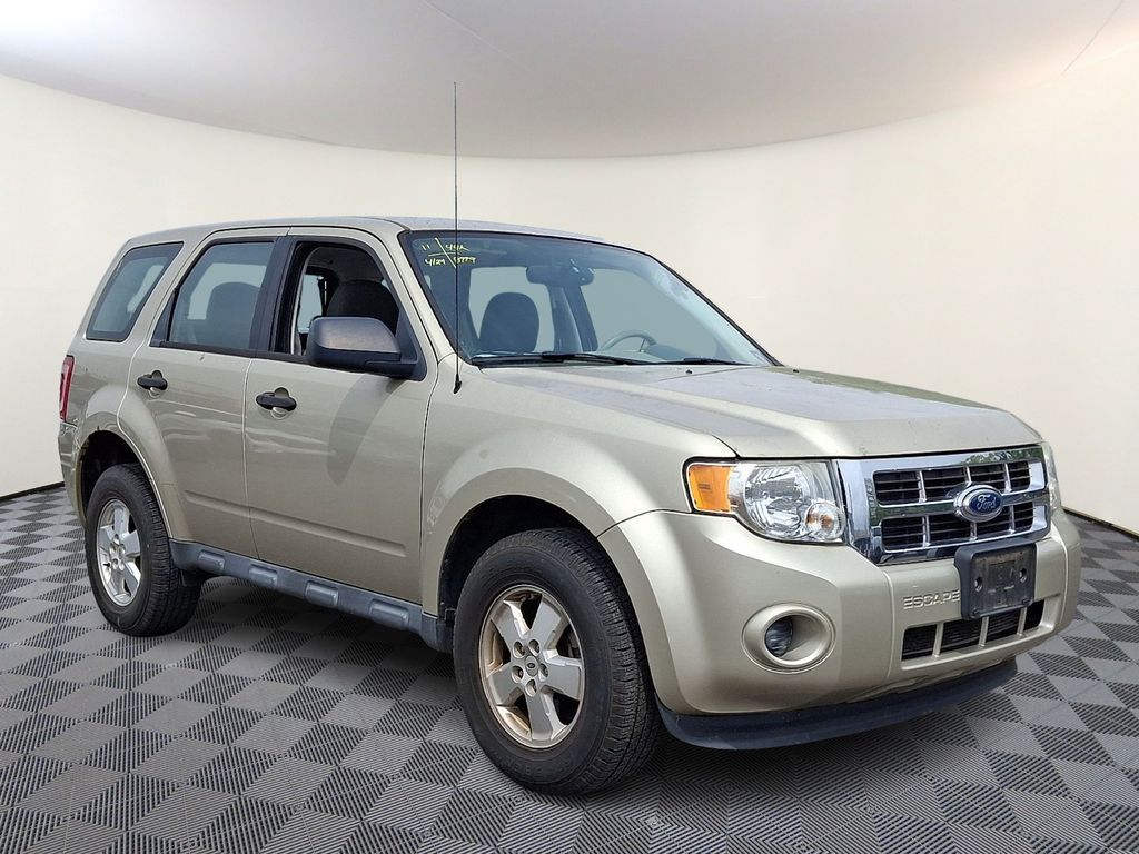 2011 FORD Escape