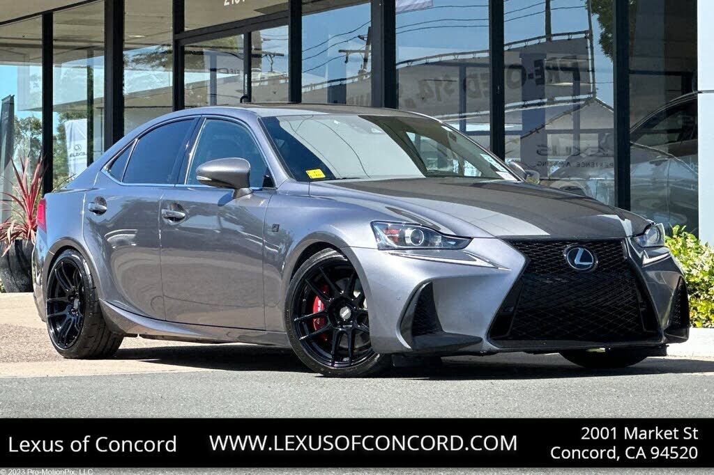 2018 LEXUS IS