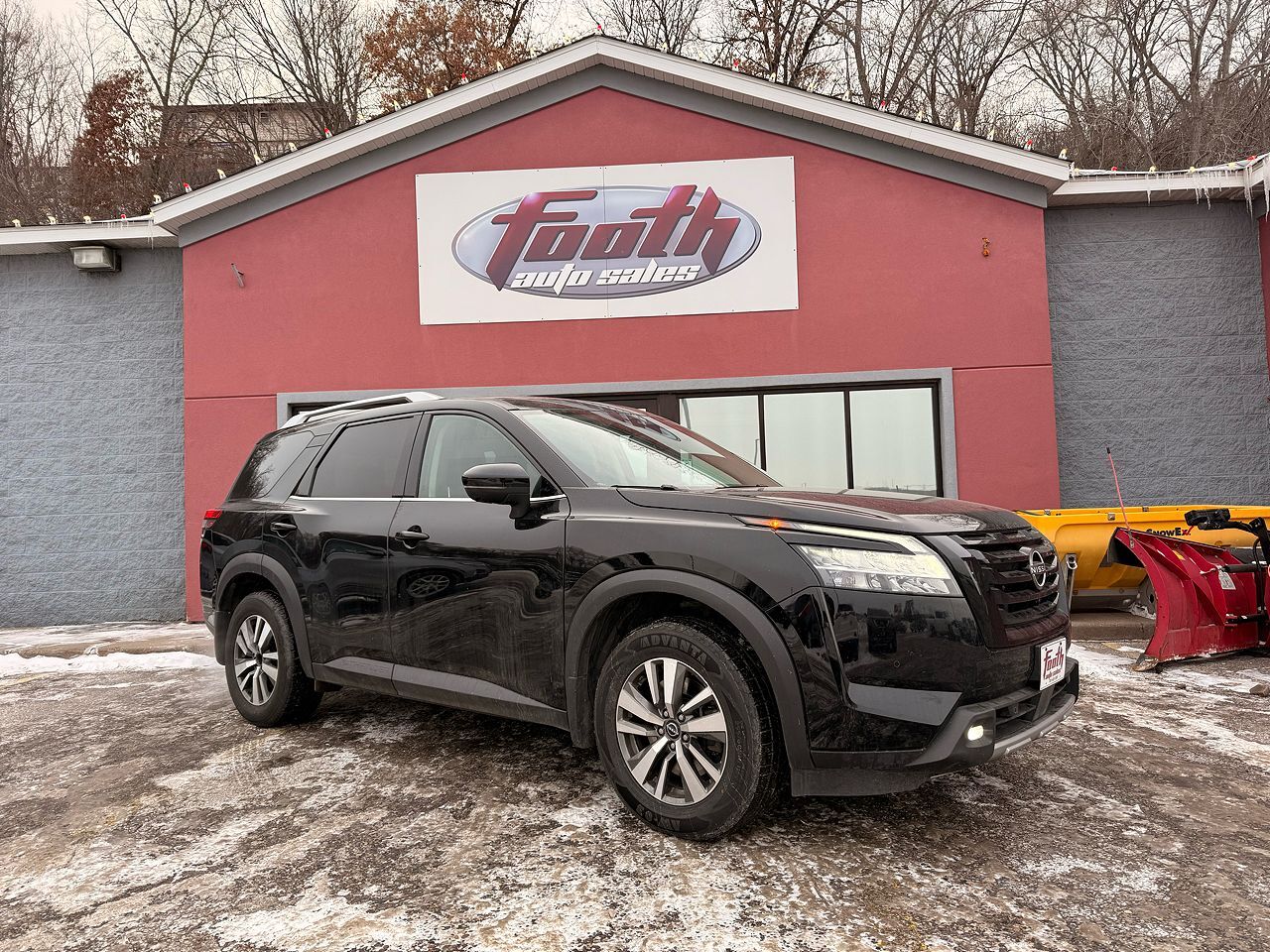 2022 NISSAN Pathfinder