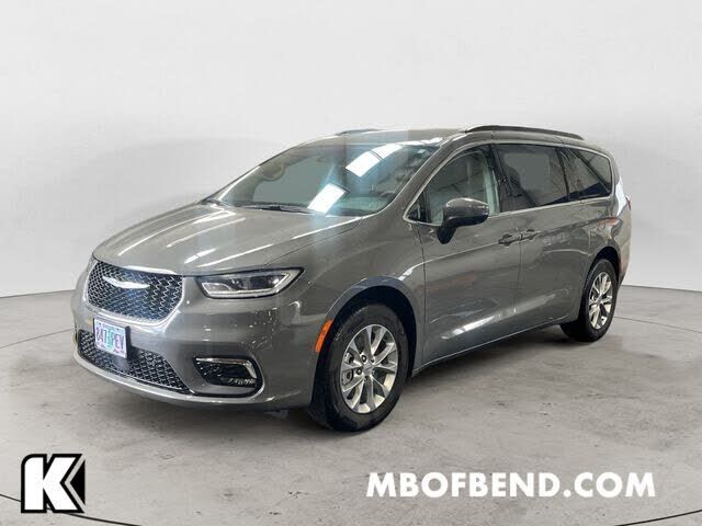 2023 CHRYSLER Pacifica