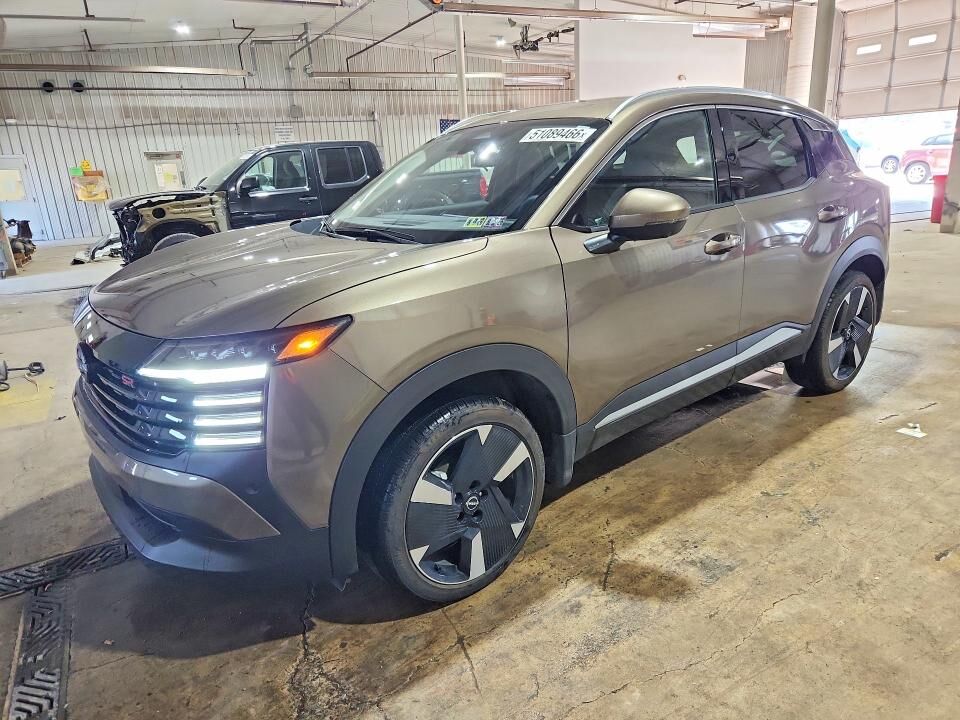 2025 NISSAN Kicks
