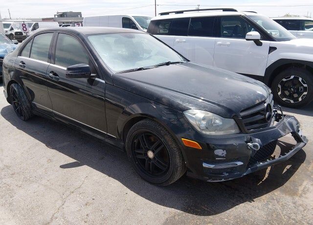 2014 MERCEDES-BENZ C-Class