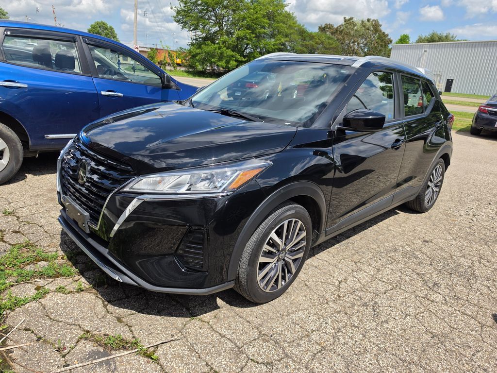 2021 NISSAN Kicks